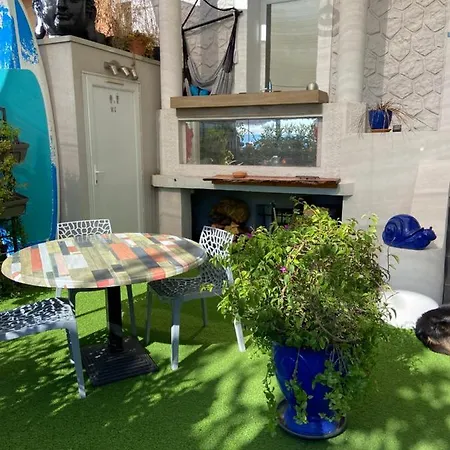 O Phare Du Cros 滨海卡涅