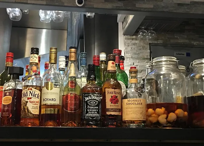 O Phare Du Cros Apartment