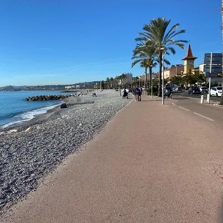 O Phare Du Cros * Cagnes-sur-Mer