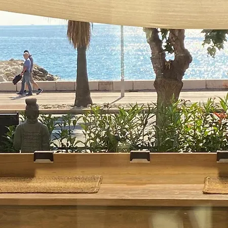 O Phare Du Cros Cagnes-sur-Mer