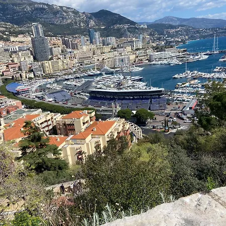 O Phare Du Cros شقة