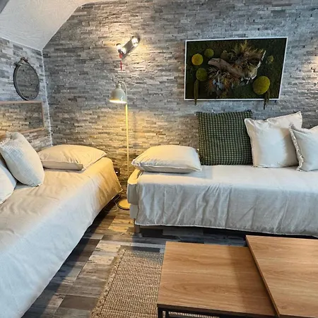 O Phare Du Cros شقة