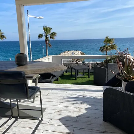 O Phare Du Cros شقة